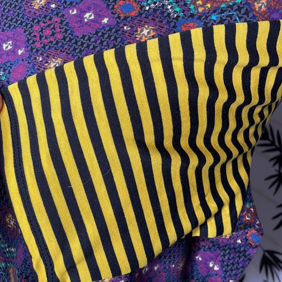 Clearance LuLaRoe Gigi fitted top XL - Picture 3 of 5